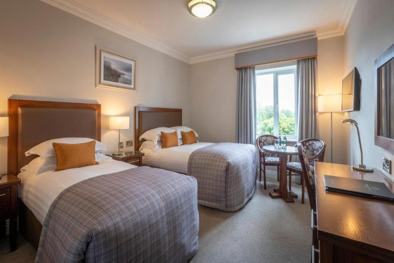 Temple Gate Hotel Ennis Dış mekan fotoğraf