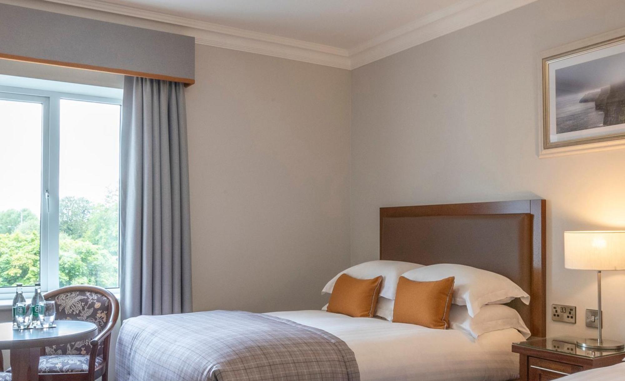 Temple Gate Hotel Ennis Oda fotoğraf