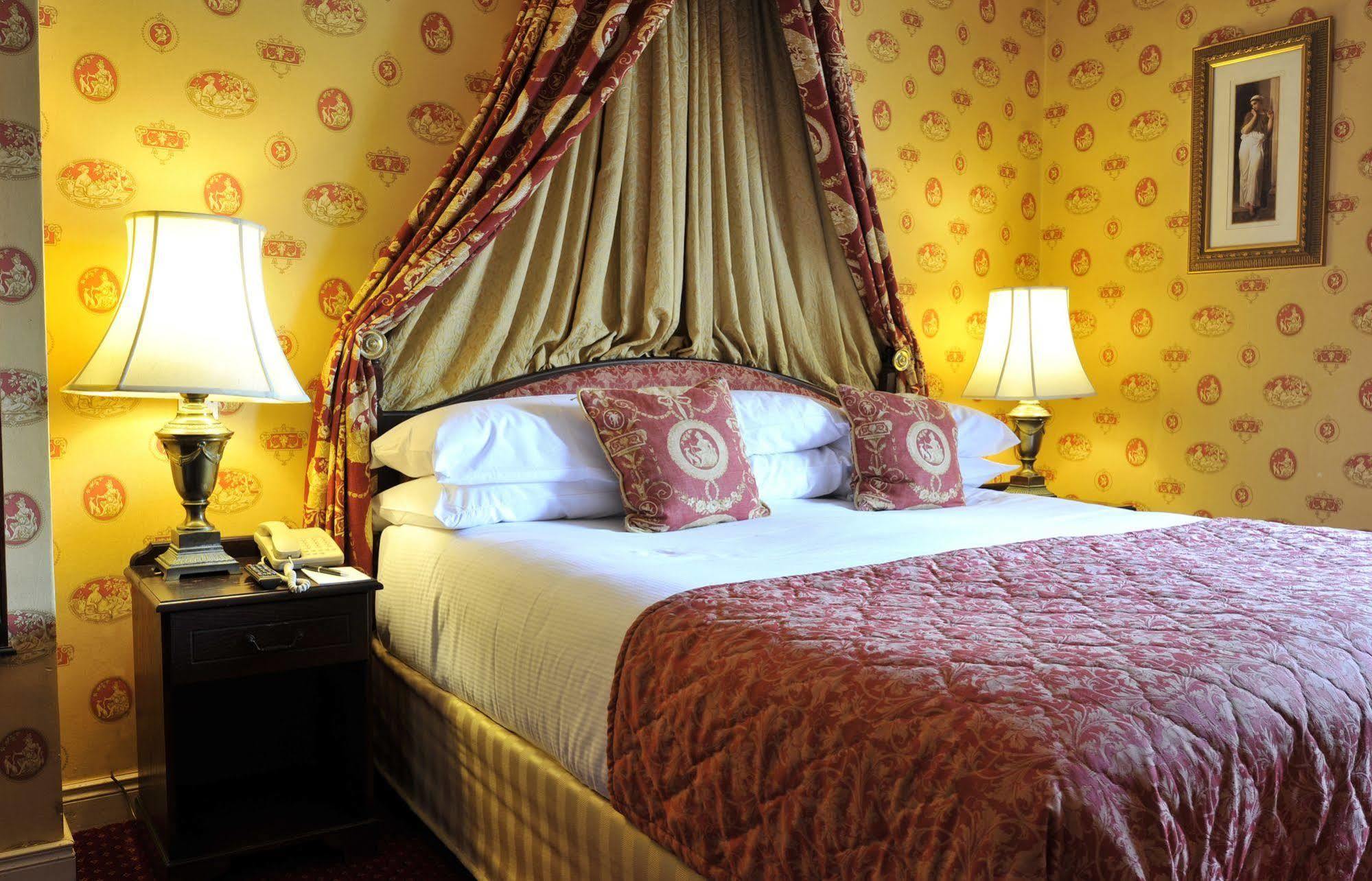 Temple Gate Hotel Ennis Dış mekan fotoğraf